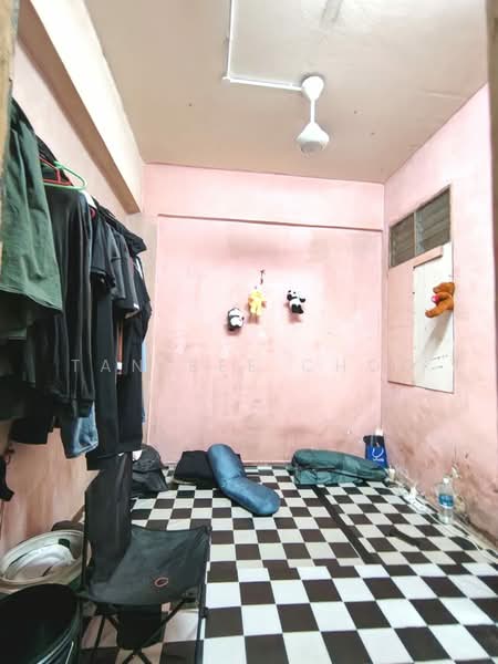 Rumah Flat untuk Dijual di Taman Perindustrian Puchong Utama - Tan Bee Choo - Interior - PropertyGuru.com.my