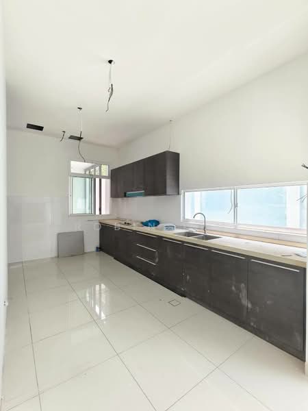 Semi-Detached House for Sale in Taman Seri Austin (Tebrau) - Robin Lim - Kitchen - PropertyGuru.com.my