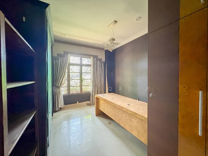 For Sale - Presint 14