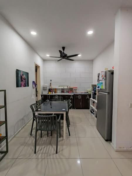 Rumah Teres untuk Dijual di Tamansari (Rawang) - Amir Abas - Kitchen - PropertyGuru.com.my