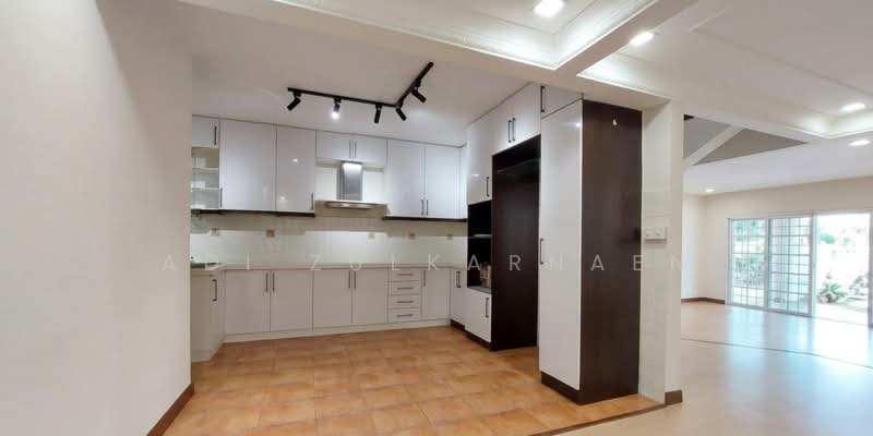 Rumah Teres 2 Tingkat untuk Disewa di SS 21, Damansara Utama (Petaling Jaya) - Adi Zulkarnaen - Kitchen - PropertyGuru.com.my
