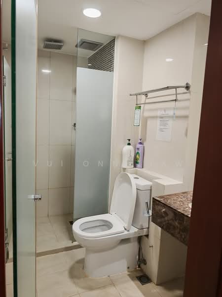 Servis Apartment untuk Disewa di South China Sea Place Suite - Vui Onn Liaw - Bathroom - PropertyGuru.com.my