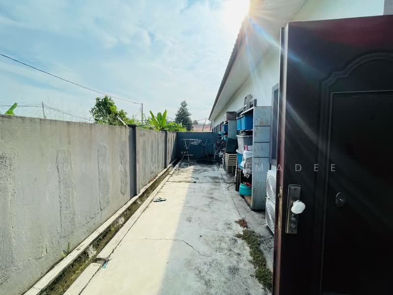 Semi-Detached House for Sale in Jalan Kebun (Klang) - Zulhaikal Asmadee - Exterior - PropertyGuru.com.my