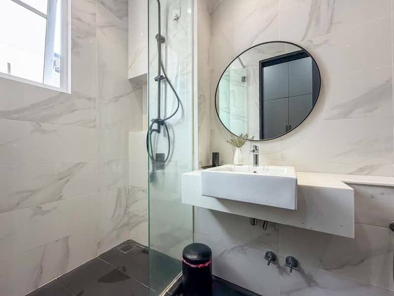 Rumah Berkembar untuk Dijual di Eco Majestic (Semenyih) - M.J Zairin - Bathroom - PropertyGuru.com.my