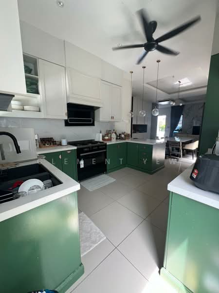 Rumah Berkembar untuk Dijual di Setia Alam (Selangor) - Clement Yew - Kitchen - PropertyGuru.com.my
