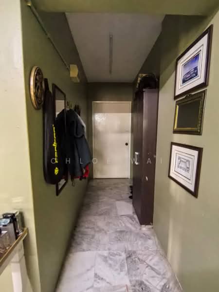 Pangsapuri untuk Dijual di Grandeur Tower - Chloe Wai - Corridor - PropertyGuru.com.my