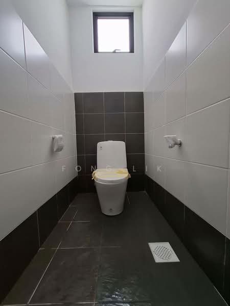 Kedai / Pejabat untuk Disewa di Kota Masai (Pasir Gudang) - Fong Lik - Bathroom - PropertyGuru.com.my