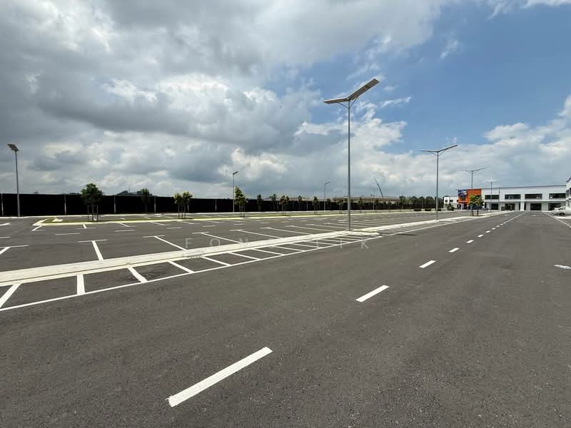 Kedai / Pejabat untuk Disewa di Kota Masai (Pasir Gudang) - Fong Lik - Car Park - PropertyGuru.com.my