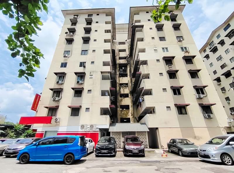 Pangsapuri untuk Dijual di Aman Putra Apartment - N. Melisa - PropertyGuru.com.my