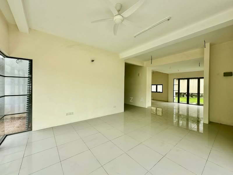 Bungalow for Sale in Kajang (Selangor) - Ai Faizal - Living Room - PropertyGuru.com.my