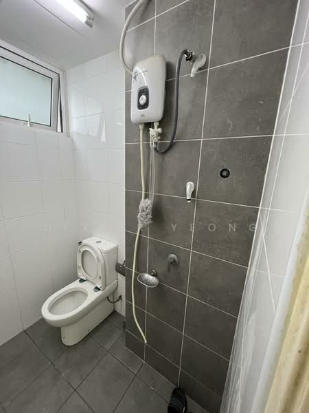 Service Residence for Rent at De Centrum Residences - Dexter Yeong - Bathroom - PropertyGuru.com.my