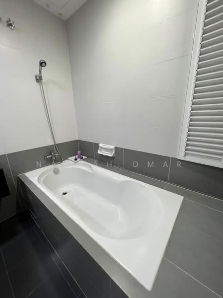 3-storey Terraced House for Rent in Batu Caves (Selangor) - Nadrah Omar - PropertyGuru.com.my