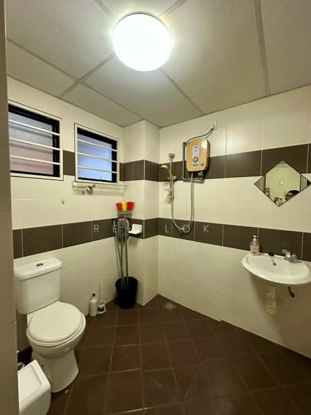 Service Residence for Rent at Serviced Residence @ Pelangi Damansara Sentral - Rex Lok - Bathroom - PropertyGuru.com.my