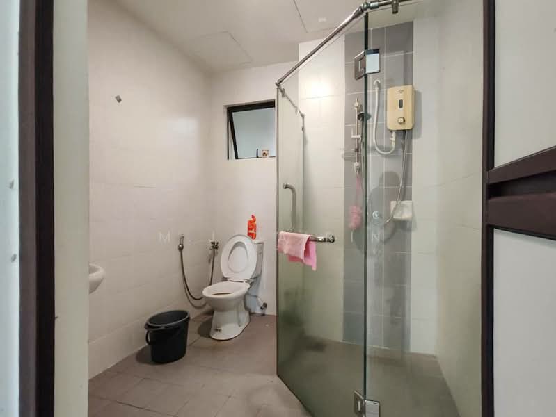 Kondominium untuk Dijual di T-Parkland - M.J Zairin - Bathroom - PropertyGuru.com.my