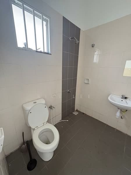 Rumah Teres 2 Tingkat untuk Dijual di Setia Ecohill (Semenyih) - Bill Lee - Bathroom - PropertyGuru.com.my