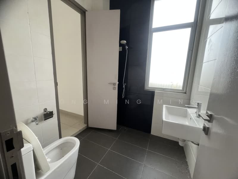 Rumah Berkembar untuk Dijual di Seremban (Negeri Sembilan) - Chong Ming Ming - Bathroom - PropertyGuru.com.my