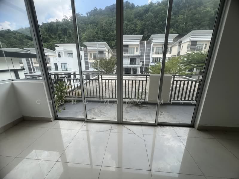Rumah Berkembar untuk Dijual di Seremban (Negeri Sembilan) - Chong Ming Ming - Balcony - PropertyGuru.com.my
