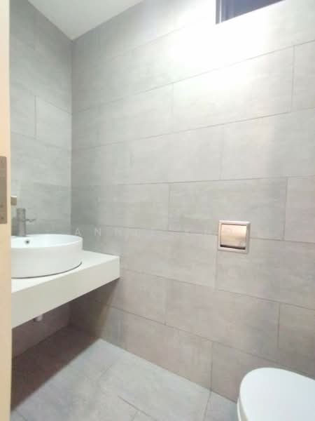 Servis Apartment untuk Dijual di Arte Mont Kiara - Annie Kho - Bathroom - PropertyGuru.com.my