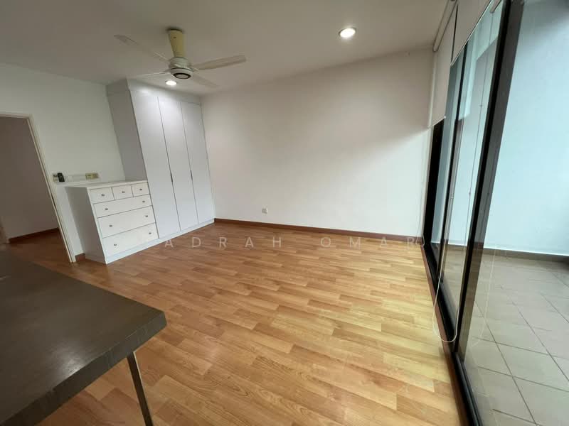 3-storey Terraced House for Sale in Batu Caves (Selangor) - Nadrah Omar - PropertyGuru.com.my
