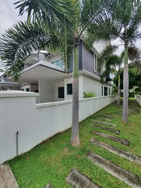 2-storey Terraced House for Sale in Ipoh (Perak) - Lee Muzi - Exterior - PropertyGuru.com.my