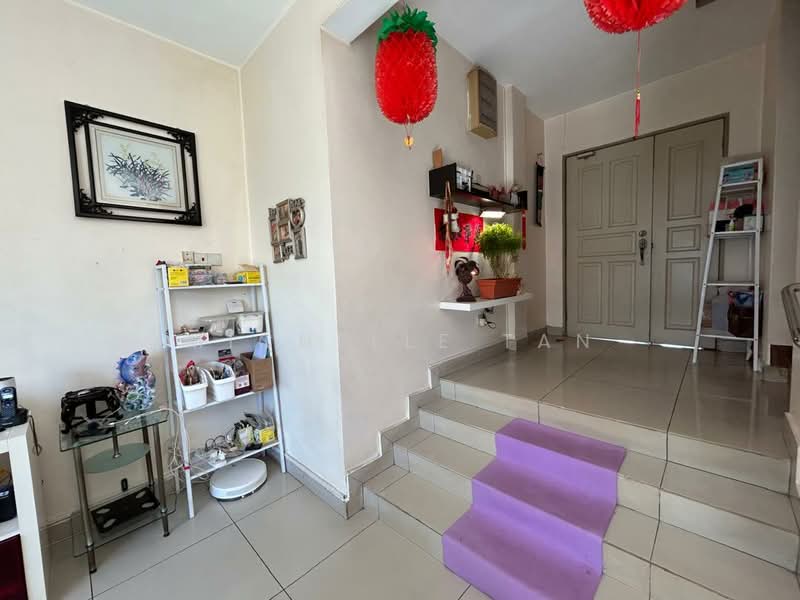 Twin Villa for Sale in Seri Kembangan (Selangor) - Michelle Tan - Entrance - PropertyGuru.com.my