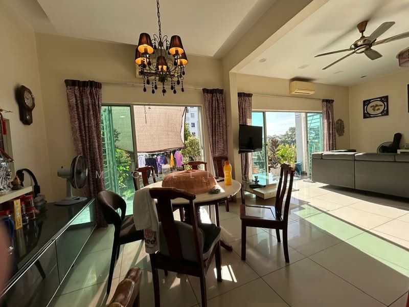 Twin Villa for Sale in Seri Kembangan (Selangor) - Michelle Tan - Living Room - PropertyGuru.com.my