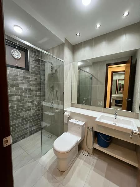 Kondominium untuk Disewa di Queens Residences Q1 @ Queens Waterfront - Alvin Sim - Bathroom - PropertyGuru.com.my