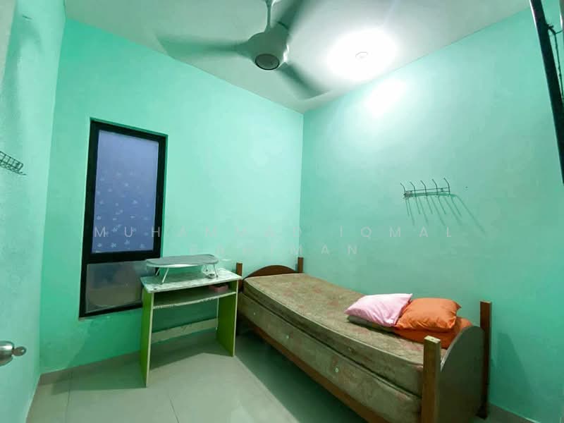 Townhouse for Sale in Bandar Tasik Kesuma (Beranang) - Muhammad Iqmal Rahiman - Bedroom - PropertyGuru.com.my