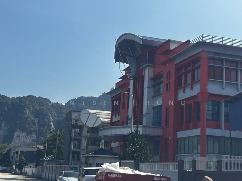 Warehouse for Sale in Batu Caves (Selangor) - Jentsen Thong - Exterior - PropertyGuru.com.my