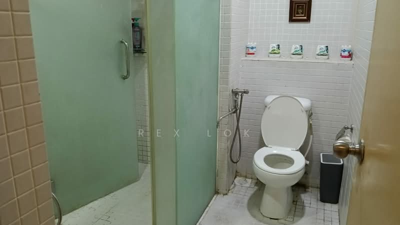 Condominium for Rent at 10 Semantan Suites - Rex Lok - Bathroom - PropertyGuru.com.my