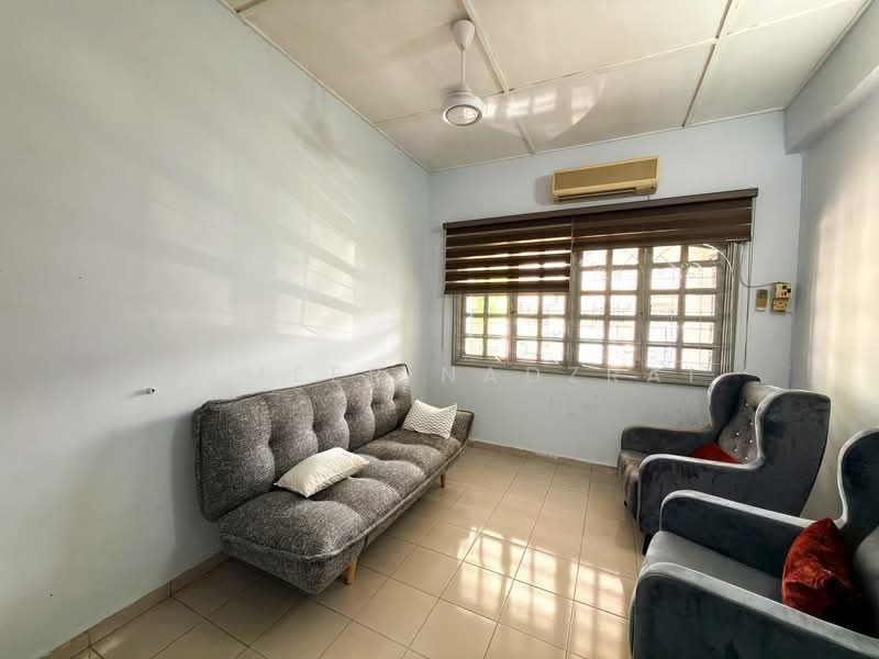 Rumah Teres 1.5 Tingkat untuk Dijual di Usj 3 (Subang Jaya) - Ammeer Nadzrai - Living Room - PropertyGuru.com.my