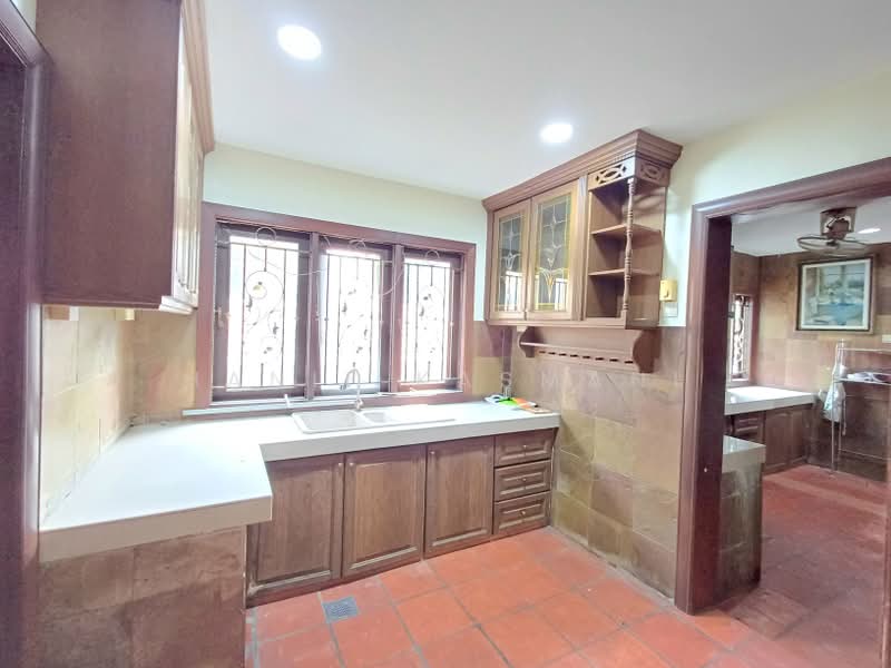 2-storey Terraced House for Sale in Pantai Dalam (Pantai) - Hanif Kasmani - PropertyGuru.com.my