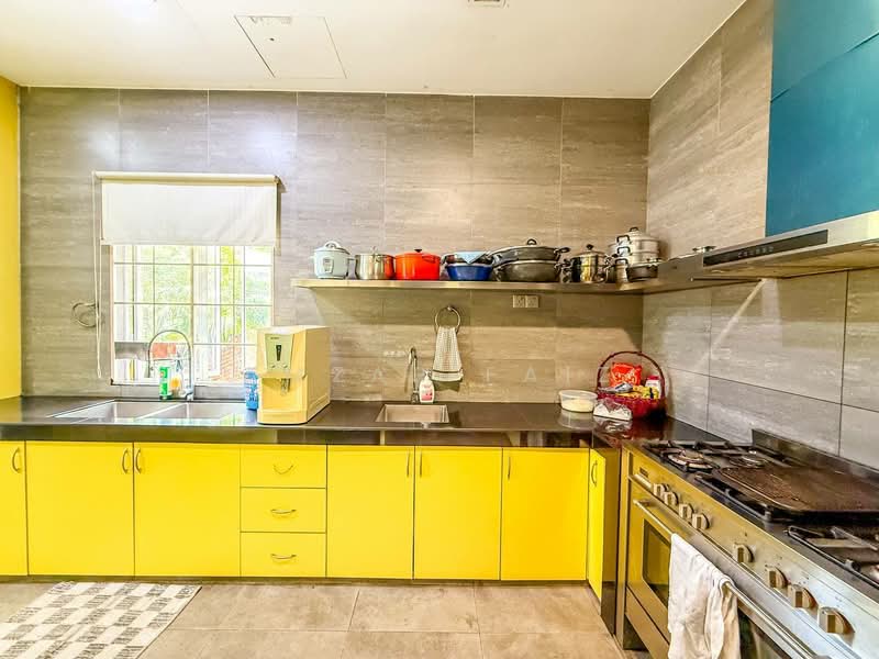 Bungalow for Sale in Seksyen 8 (Kota Damansara) - Amzar Faiz - PropertyGuru.com.my