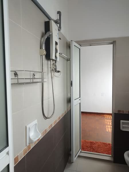 Rumah Teres 2 Tingkat untuk Disewa di Bangsar Baru (Bangsar) - Bryan Kumar - Bathroom - PropertyGuru.com.my