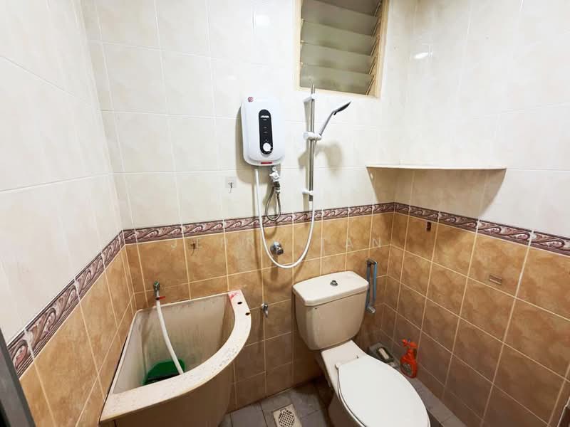 Apartment for Rent at Gambier Heights - Jerry Tan - Bathroom - PropertyGuru.com.my