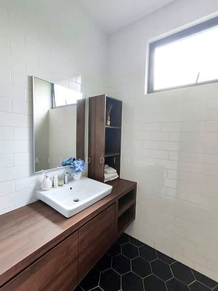 Rumah Teres 3 Tingkat untuk Dijual di Cyberjaya (Selangor) - Aizuddin Ali - Bathroom - PropertyGuru.com.my