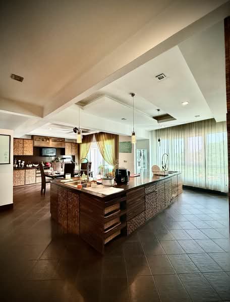 Condominium for Sale at The Cove Condominium - Ressha Ramesh - Kitchen - PropertyGuru.com.my