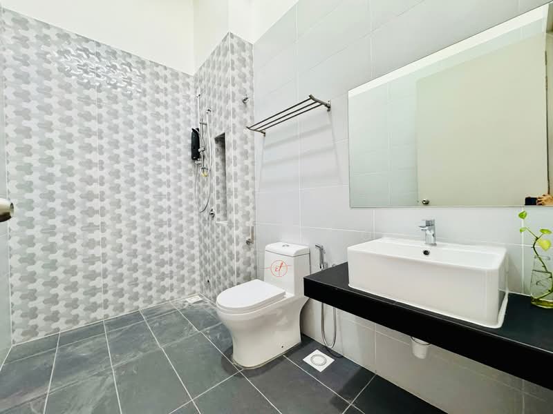 Rumah Teres 1 Tingkat untuk Disewa di Eco Grandeur (Puncak Alam) - Jansen Khoo - Bathroom - PropertyGuru.com.my