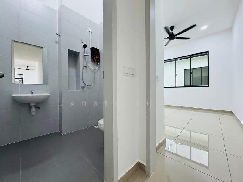 Rumah Teres 1 Tingkat untuk Disewa di Eco Grandeur (Puncak Alam) - Jansen Khoo - Bathroom - PropertyGuru.com.my