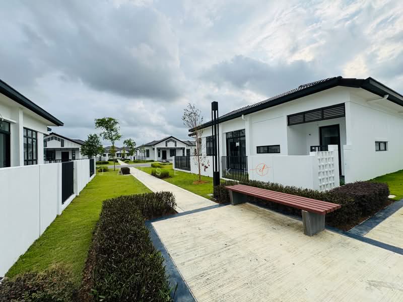Rumah Teres 1 Tingkat untuk Disewa di Eco Grandeur (Puncak Alam) - Jansen Khoo - Exterior - PropertyGuru.com.my