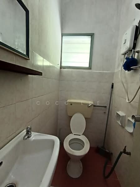 Pangsapuri untuk Dijual di Carnation Park - Coco Lee - Bathroom - PropertyGuru.com.my