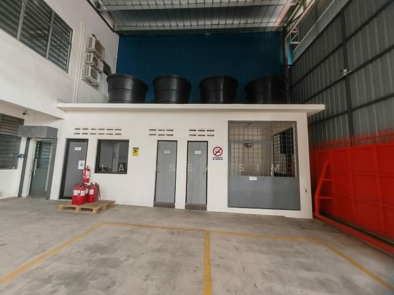Factory for Rent in Taman Perindustrian Plentong (Johor Bahru) - Larissa Sim - Exterior - PropertyGuru.com.my