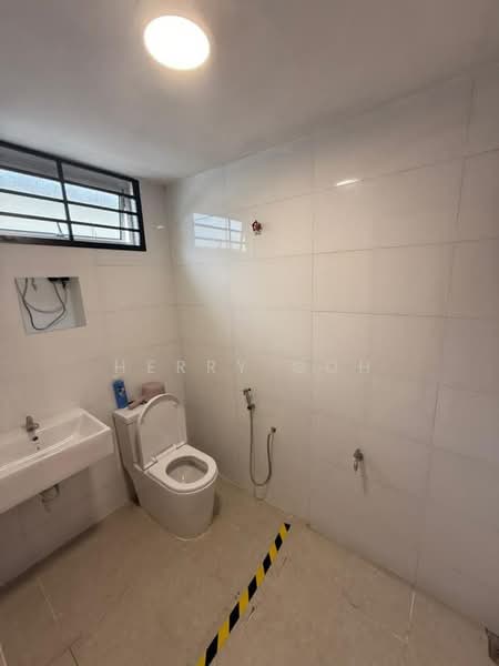 1-storey Terraced House for Sale in Bandar Pulai Jaya (Kulai) - Herry Goh - Bathroom - PropertyGuru.com.my