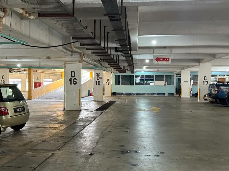 Shop / Office for Sale in Bangi (Selangor) - Zairul Asrah Zulkefli - Car Park - PropertyGuru.com.my
