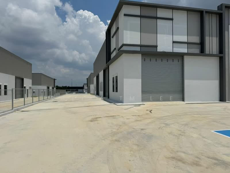 Kilang untuk Disewa di Eco Business Park 1 (Johor Bahru) - SHEILA TM LEE - Exterior - PropertyGuru.com.my