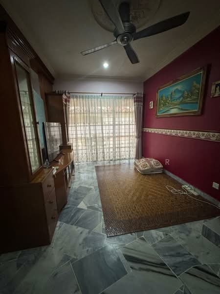 Semi-Detached House for Sale in Ayer Keroh (Melaka) - Anita Omar - Living Room - PropertyGuru.com.my