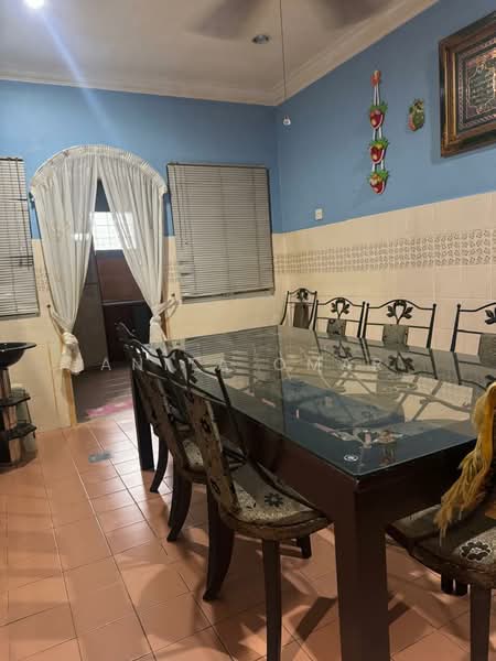 Semi-Detached House for Sale in Ayer Keroh (Melaka) - Anita Omar - Dining Room - PropertyGuru.com.my