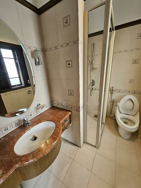 Bungalow for Sale in Sierramas (Sungai Buloh) - Rick Lum - Bathroom - PropertyGuru.com.my