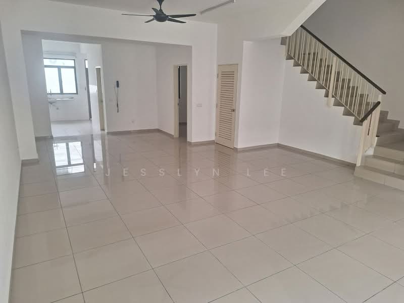 2-storey Terraced House for Sale in Setia Ecohill (Semenyih) - Jesslyn Lee - Living Room - PropertyGuru.com.my