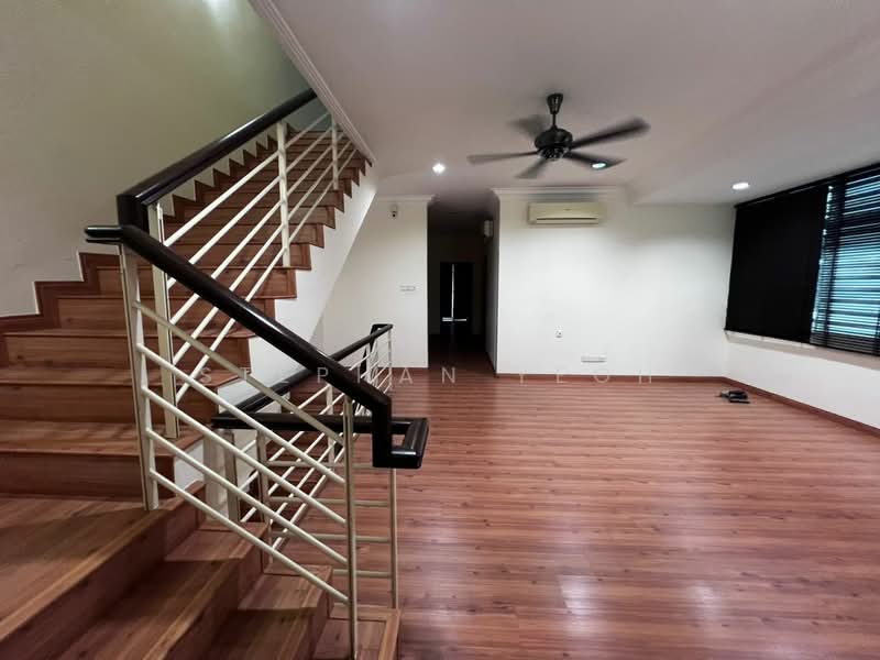 For Rent - Landed Semi D 3-storey at Jalan Clove Hall Georgetown